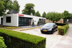 de nieuwe vestiging van Midden Brabant Advies en RegioBank aan de Baerdijk in Oisterwijk. (foto Joris van der Pijll)