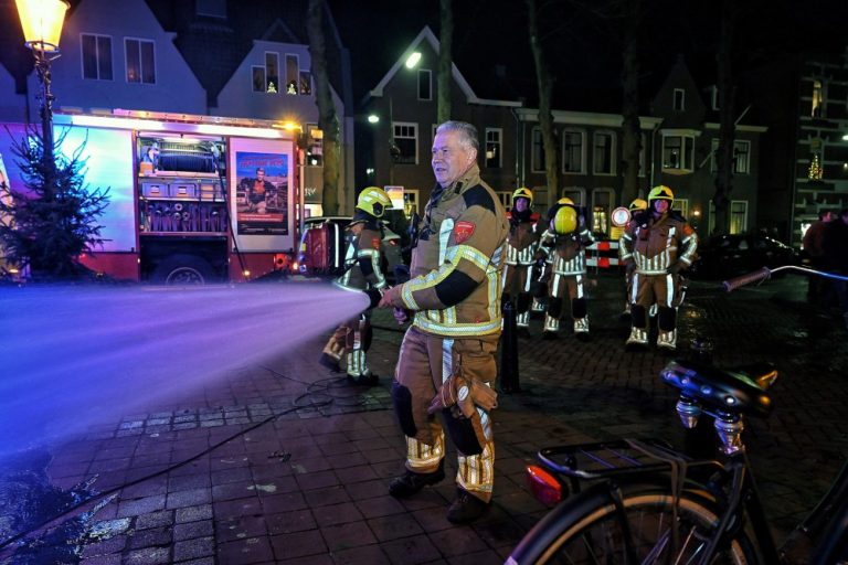 Brandweerman Dion Schepens voor laatste keer mee en mag eigen gezin redden