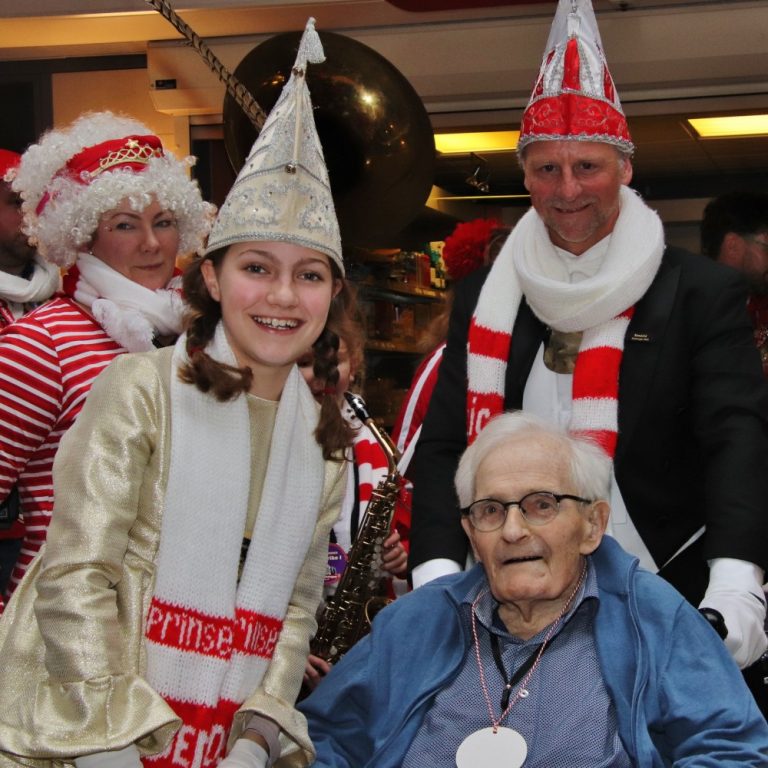 Fotoseries en films van maandag met carnaval