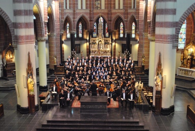 Johannes Passion met Zuid-Nederlands Kamerkoor op Palmzondag in Petruskerk Oisterwijk