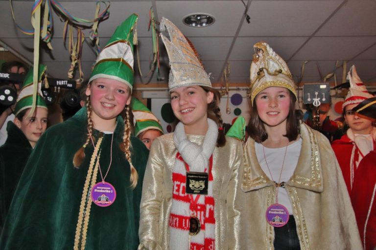 Fotoseries en films van vrijdag met carnaval