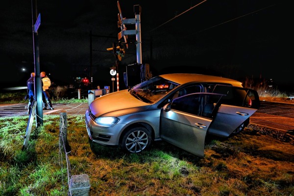 Automobilist op de vlucht na aanrijding